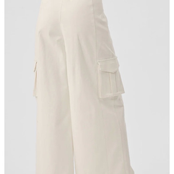 ALO Show Off Cargo Wide Leg Trouser - Picture 3 of 7